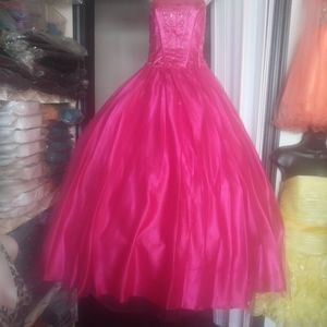 Quinceanera lot. Dress shawl bouquet basket pillow
